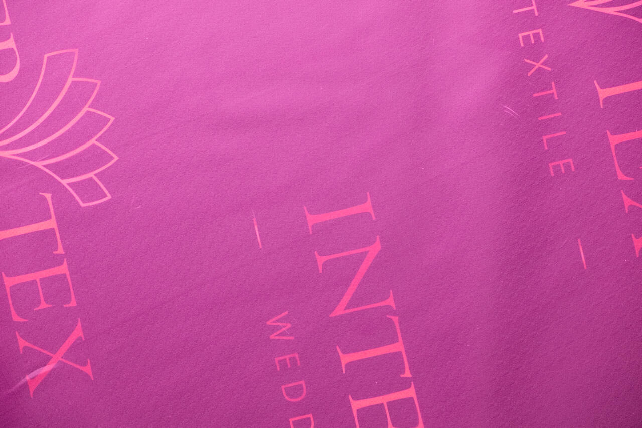 organza Wax Korolin full width 330105